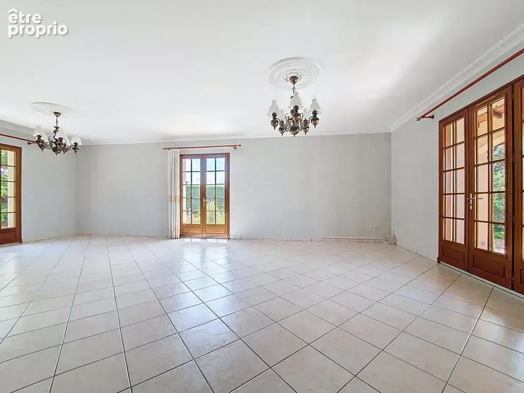 Maison - 4 Chambres - Dont 1 suite parentale - Garage - Piscine - Pool House - Jardin - Terrasse - Au calme absolu - Jolie vue d - photo 11