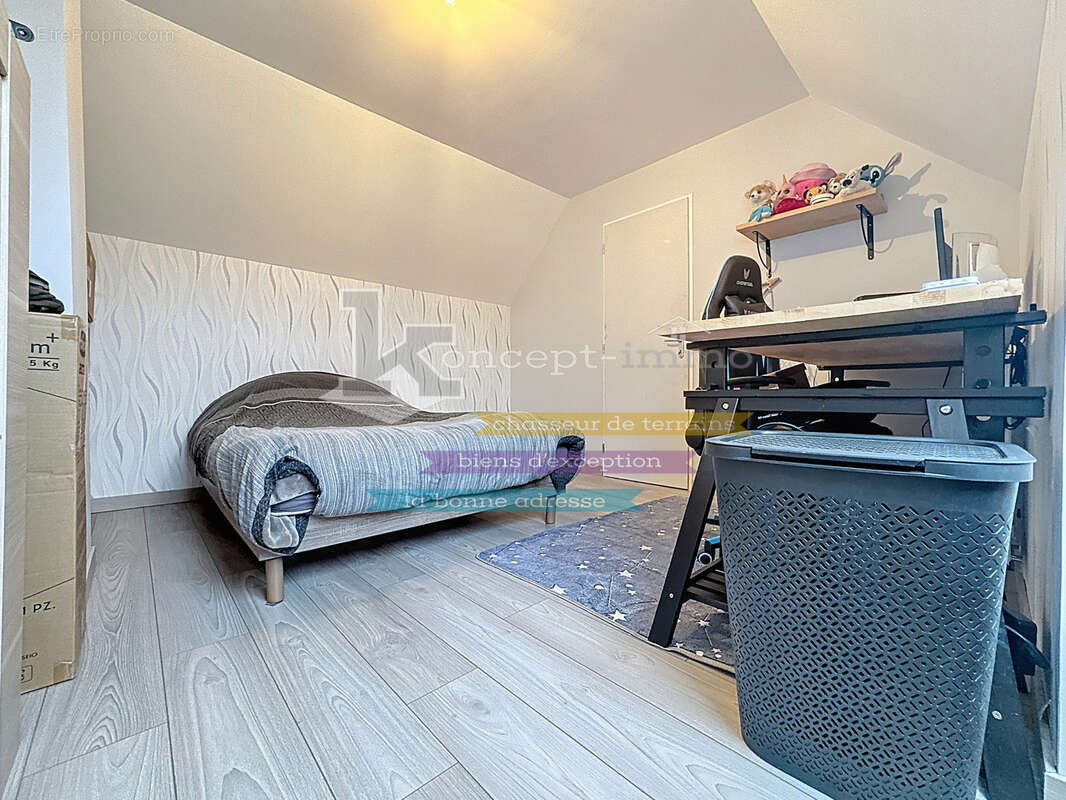 n°8 - Maison à WAVIGNIES