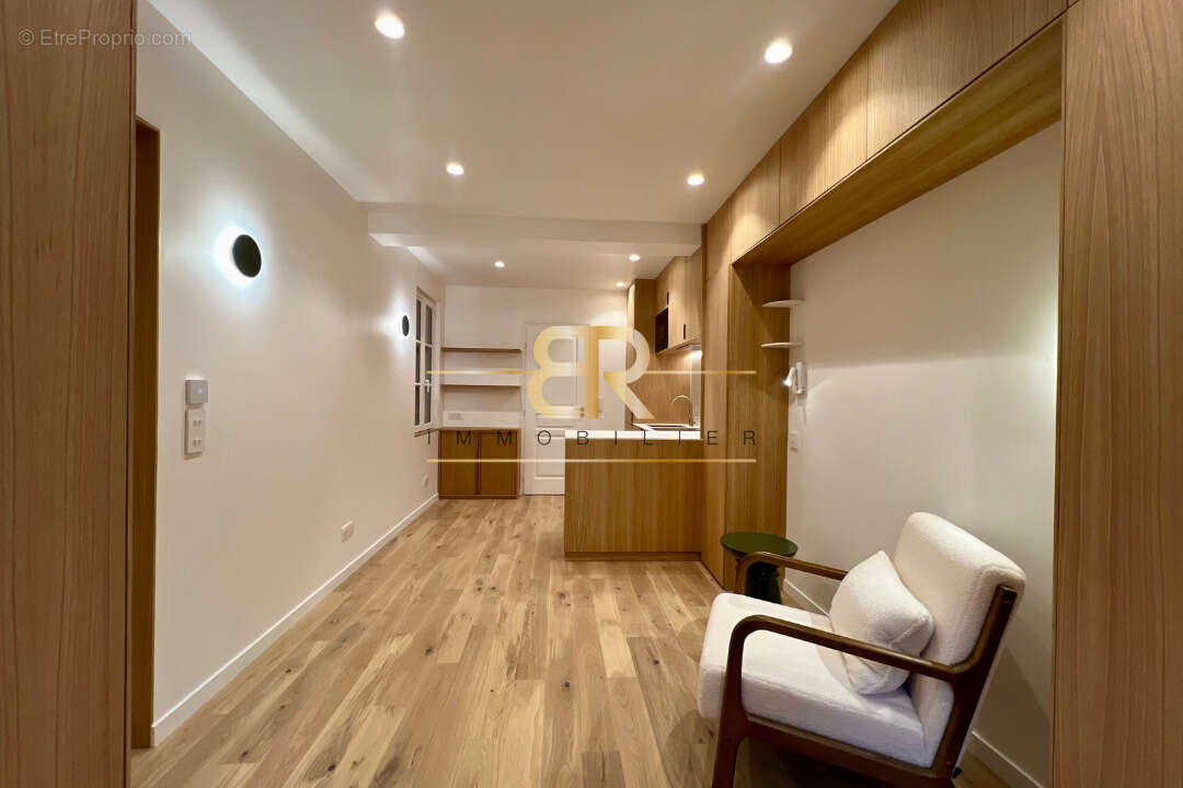 Appartement à PARIS-18E