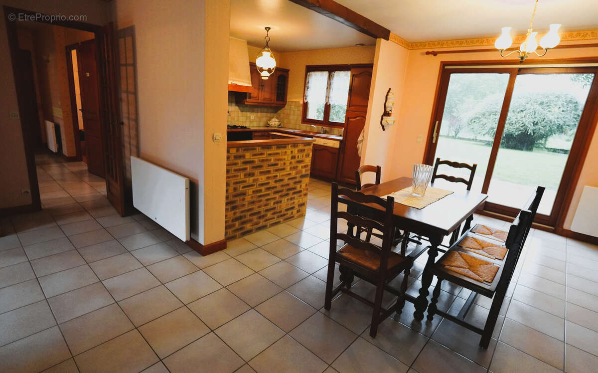 Maison à CHEROY