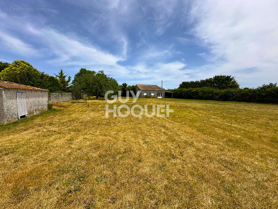 Maison à SAINT-JEAN-DE-LIVERSAY