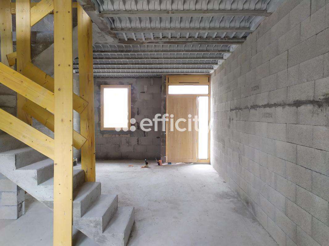 Appartement à HOUDAN