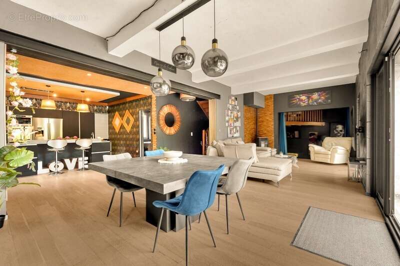 LAGRÂCE-DIEU – Charmante toulousaine familiale de 215 m² avec piscine sur un terrain de 1 500 m² - photo 3