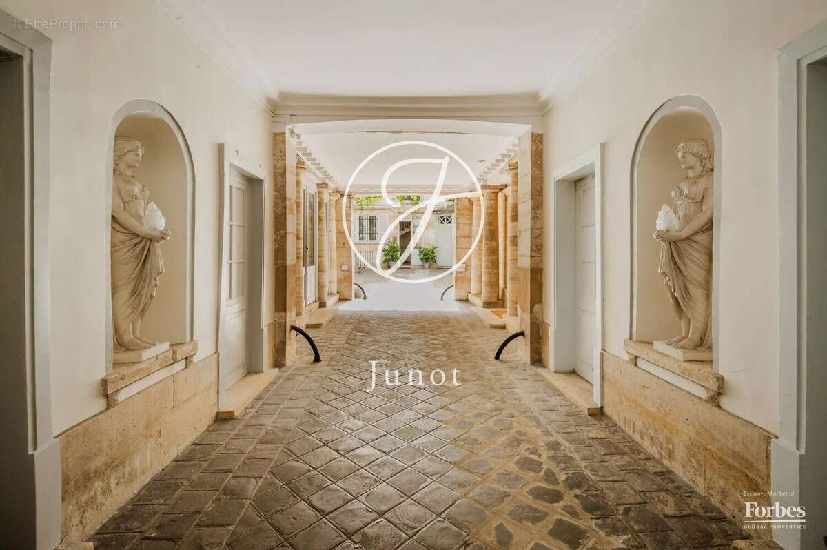 Appartement à PARIS-6E