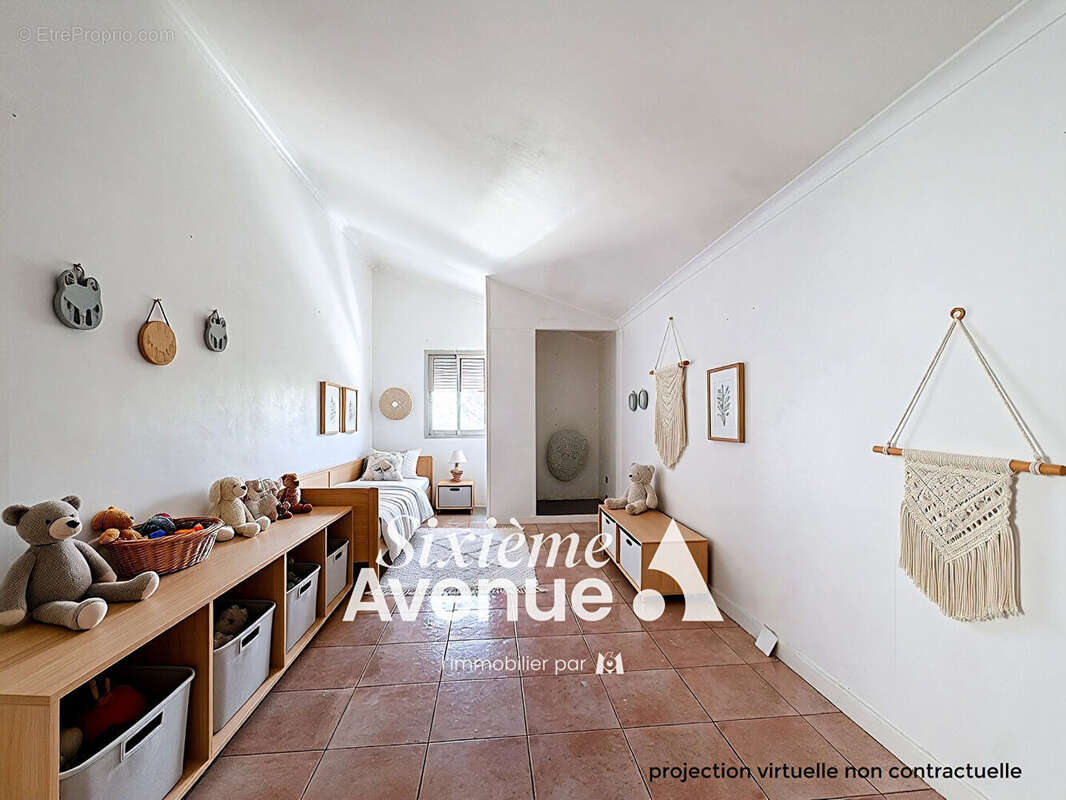 Maison à DECINES-CHARPIEU