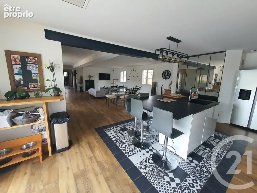 Maison 215 m² à Lisle-Sur-Tarn  - photo 8