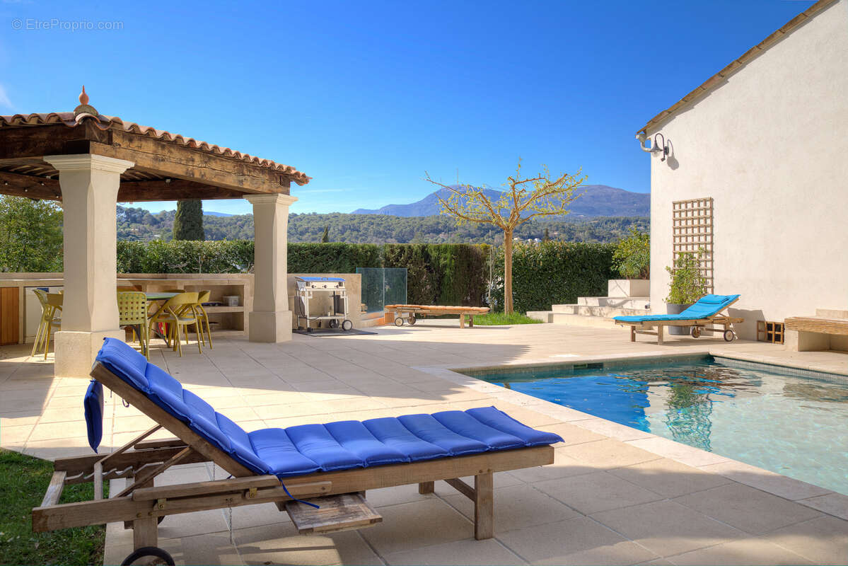 Maison à LA COLLE-SUR-LOUP