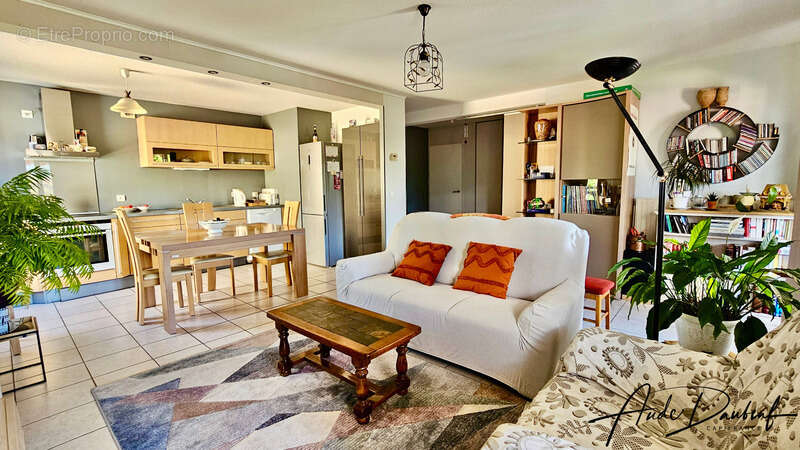 Appartement à VALLEIRY