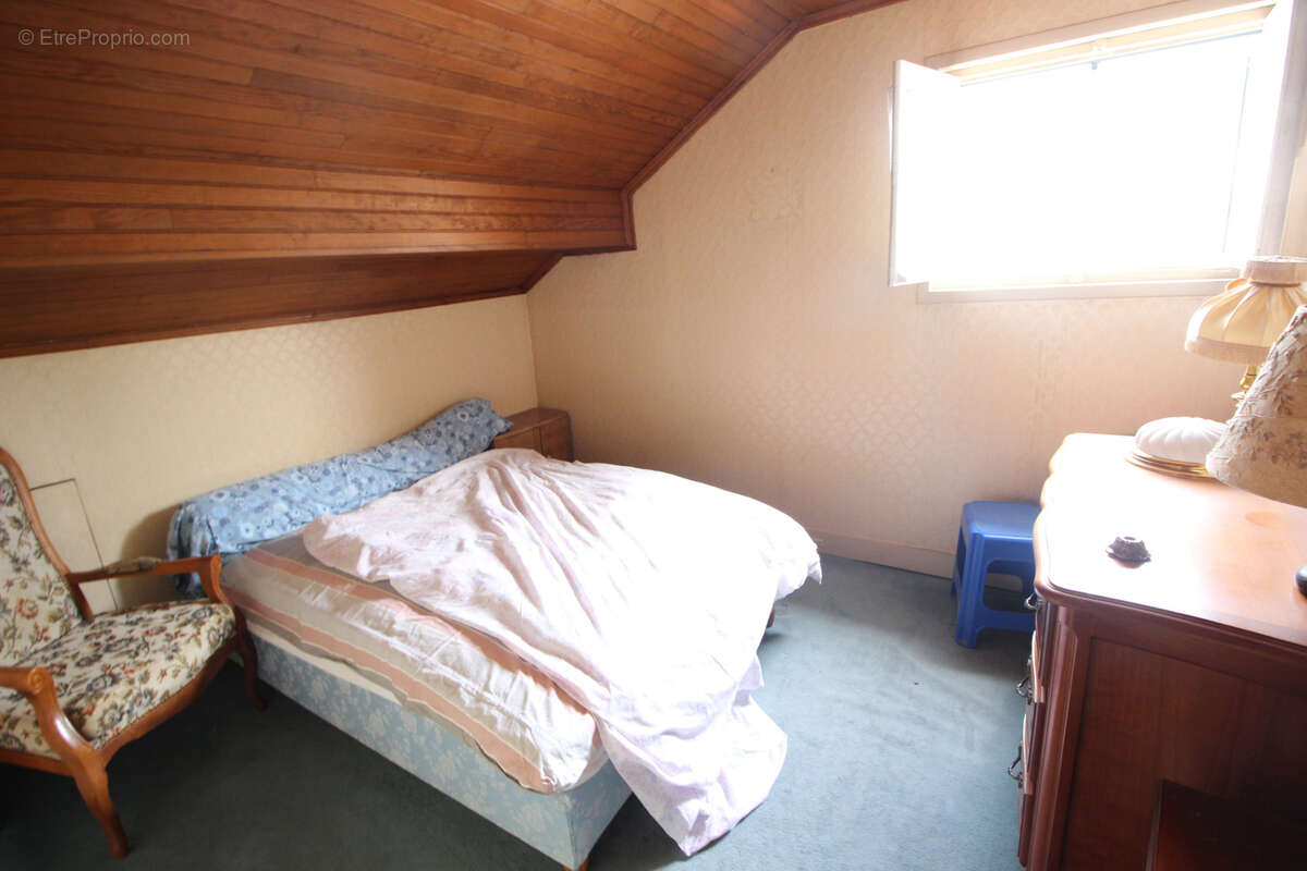 Maison à VARENNES-JARCY