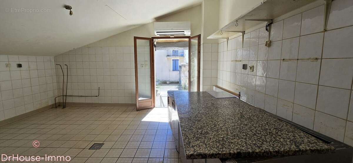 Maison 84 m² à Allemagne-En-Provence  - photo 7
