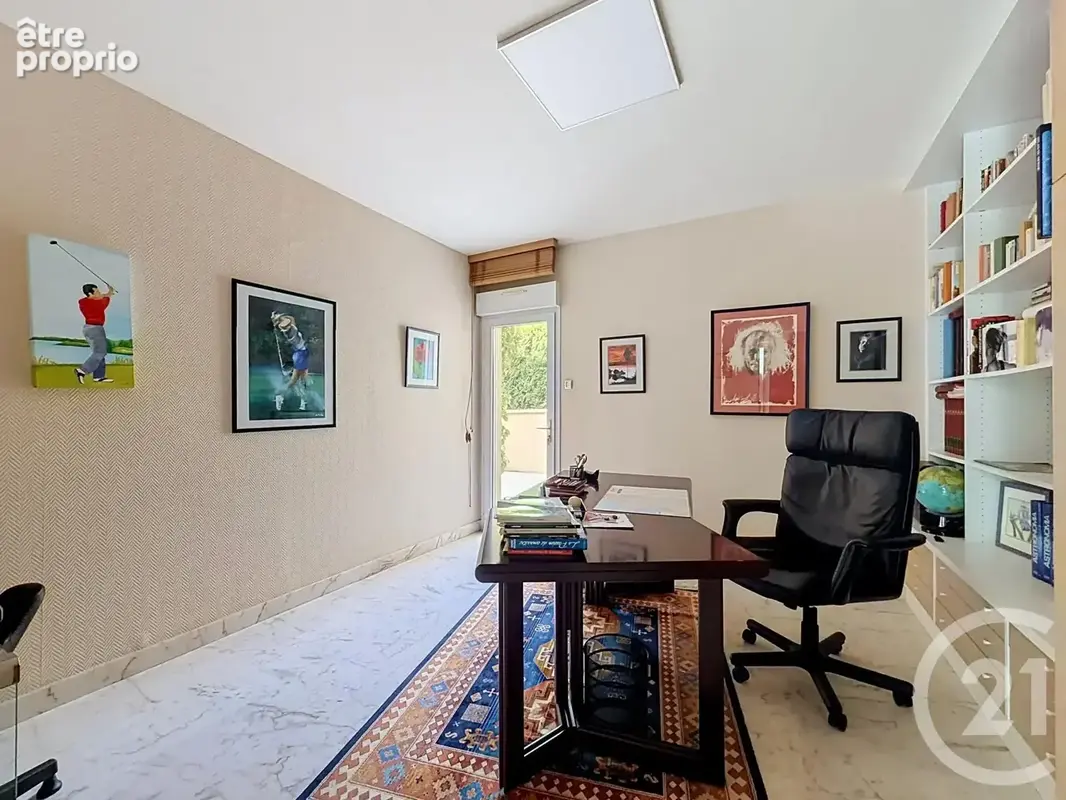 Maison 10 pièces 330 m² à vendre à Chartres (28000) - photo 12