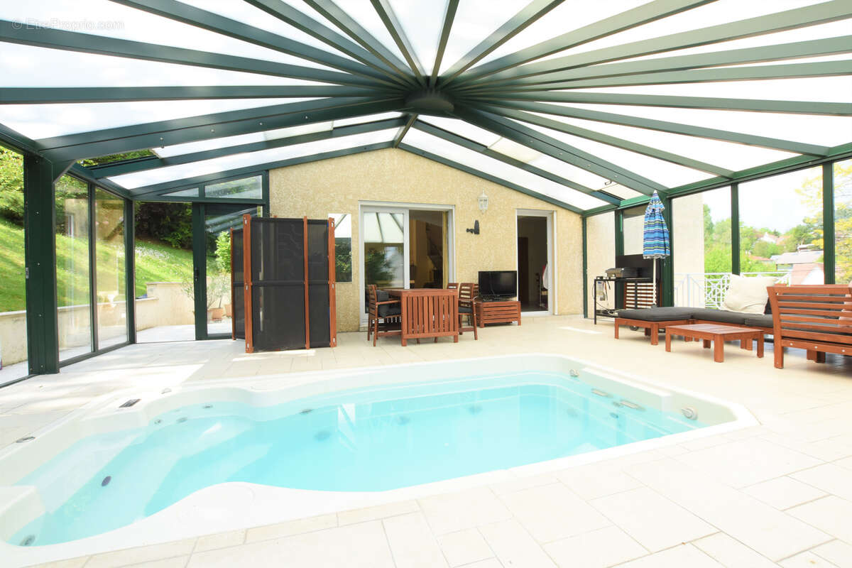 Maison à LEVIS-SAINT-NOM