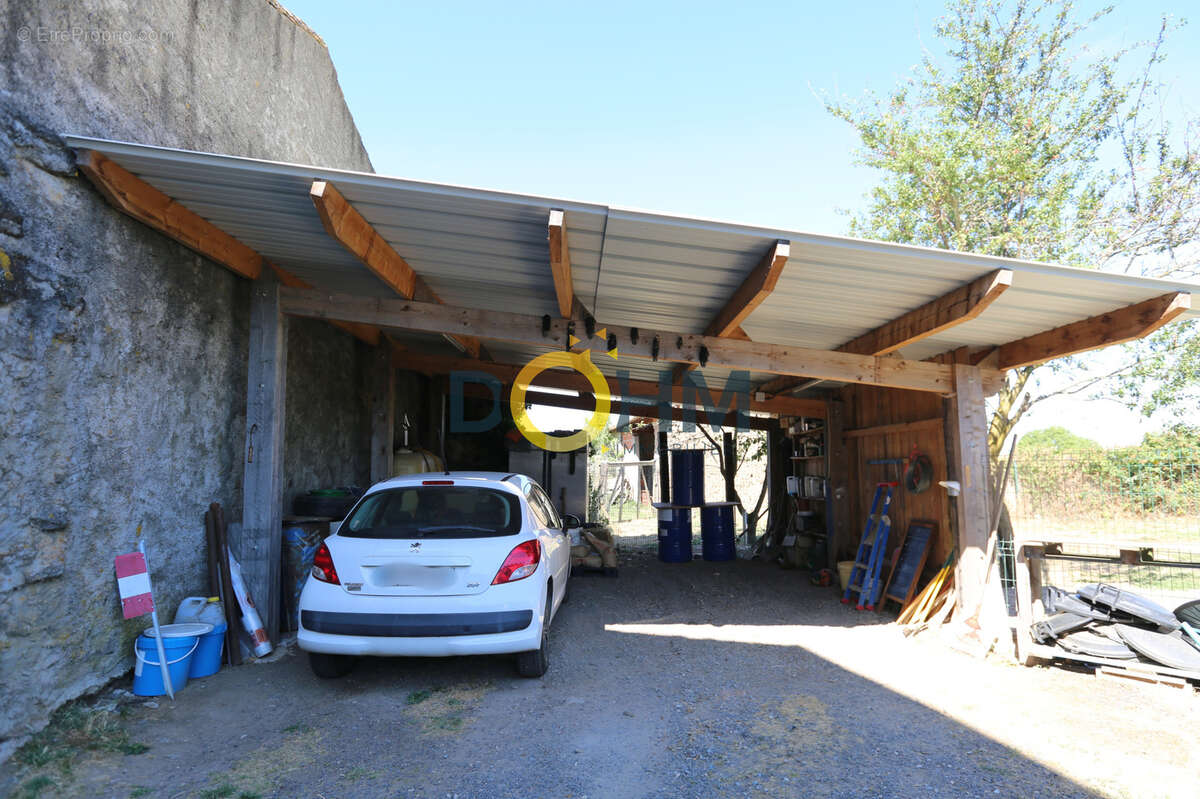 Maison à FRUGIERES-LE-PIN