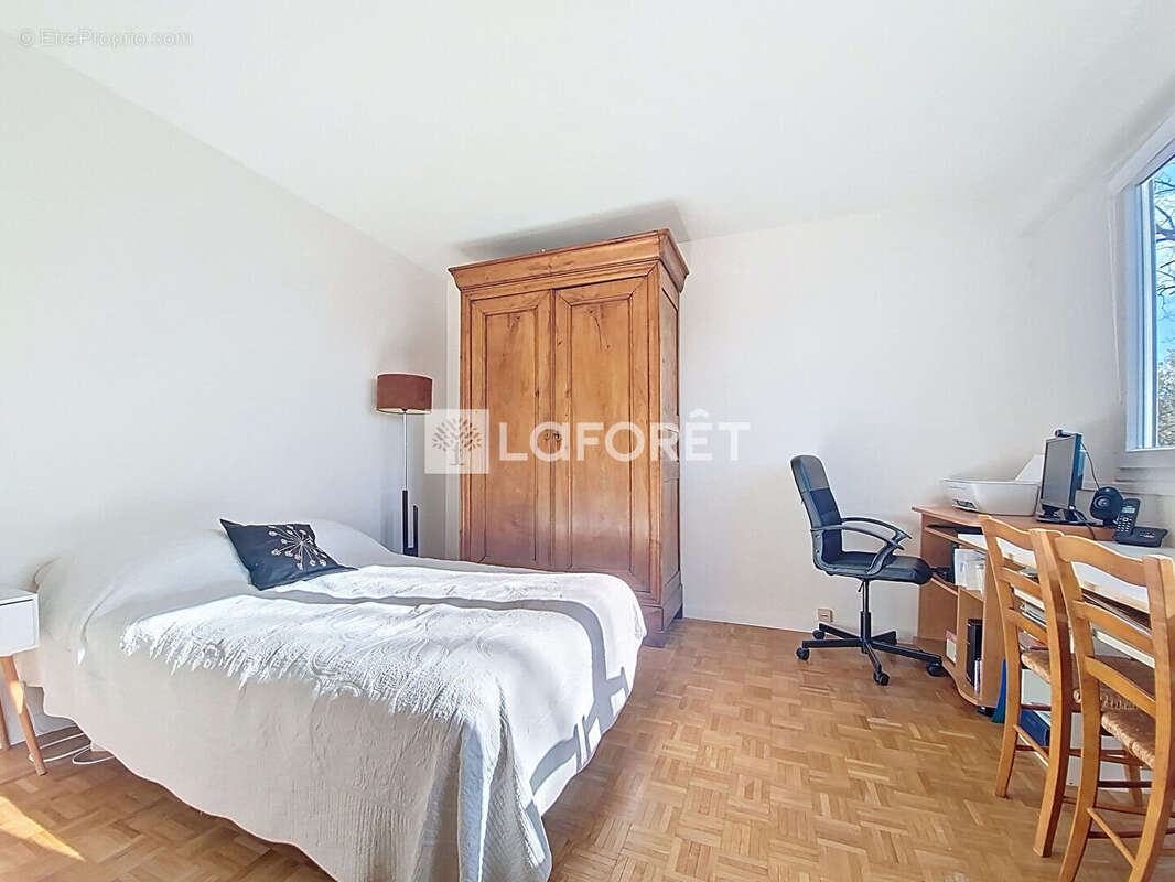 Appartement à VERNEUIL-SUR-SEINE