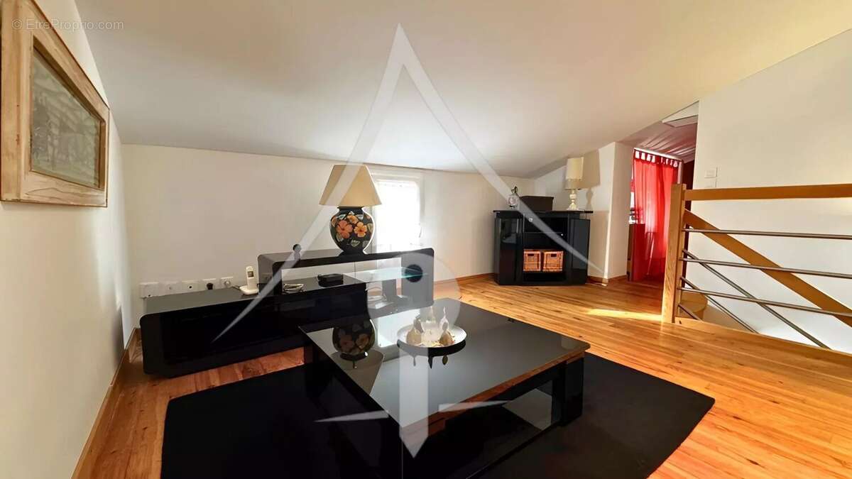 Maison à LAVERNOSE-LACASSE