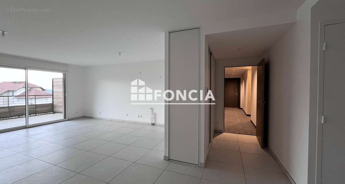 Appartement à CHAPEIRY