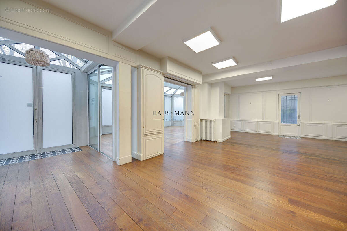 Appartement à NEUILLY-SUR-SEINE
