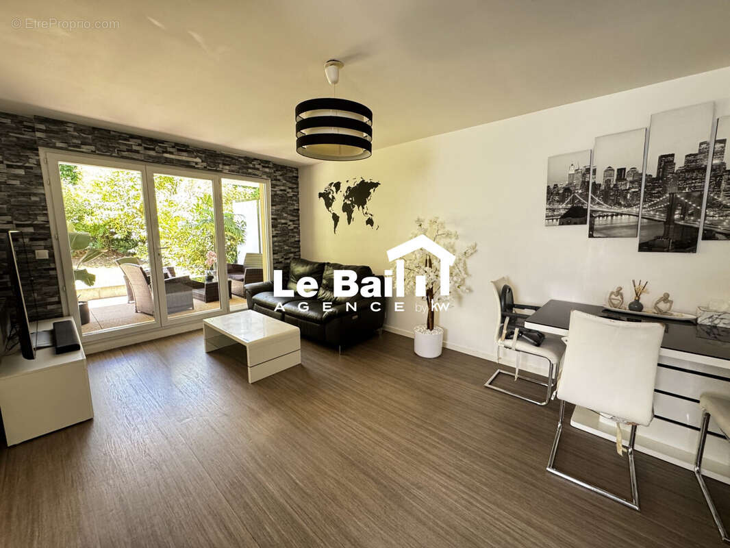 Appartement 73 m² à Osny  - photo 9