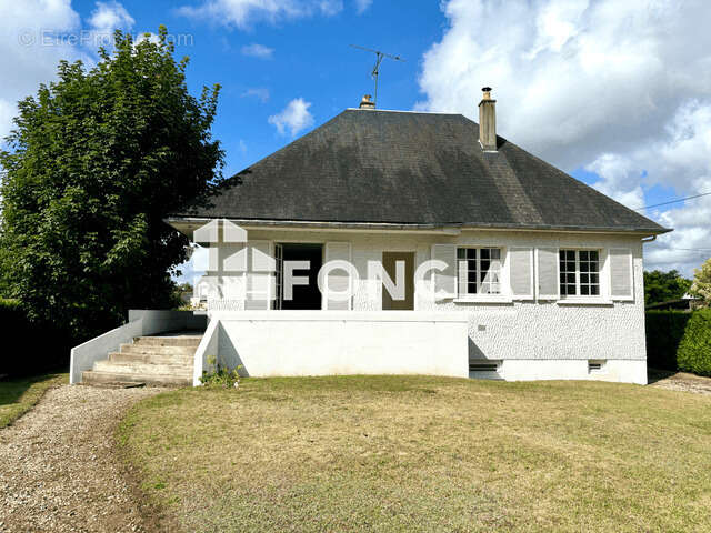 Maison à SAINT-HILAIRE-SAINT-MESMIN