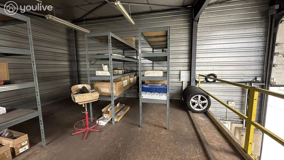 Commerce à MONTIGNY-LE-CHARTIF