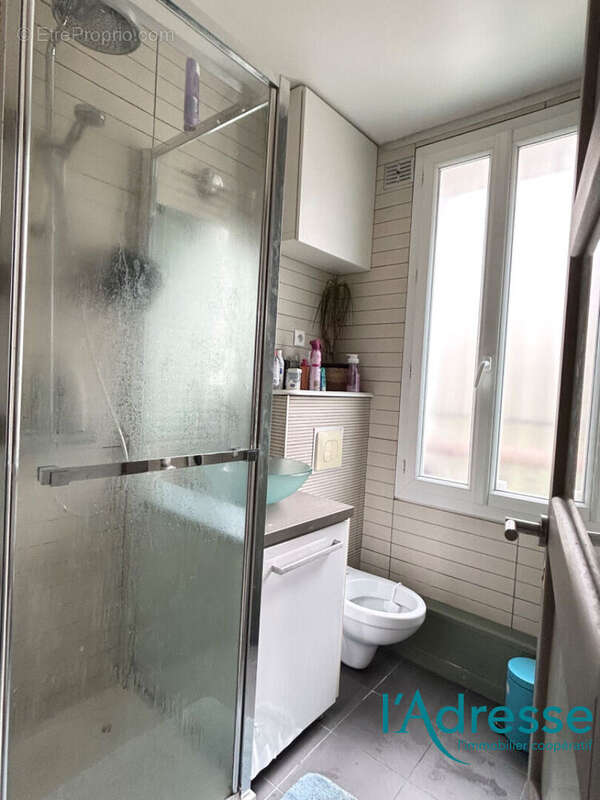 Appartement à LES LILAS