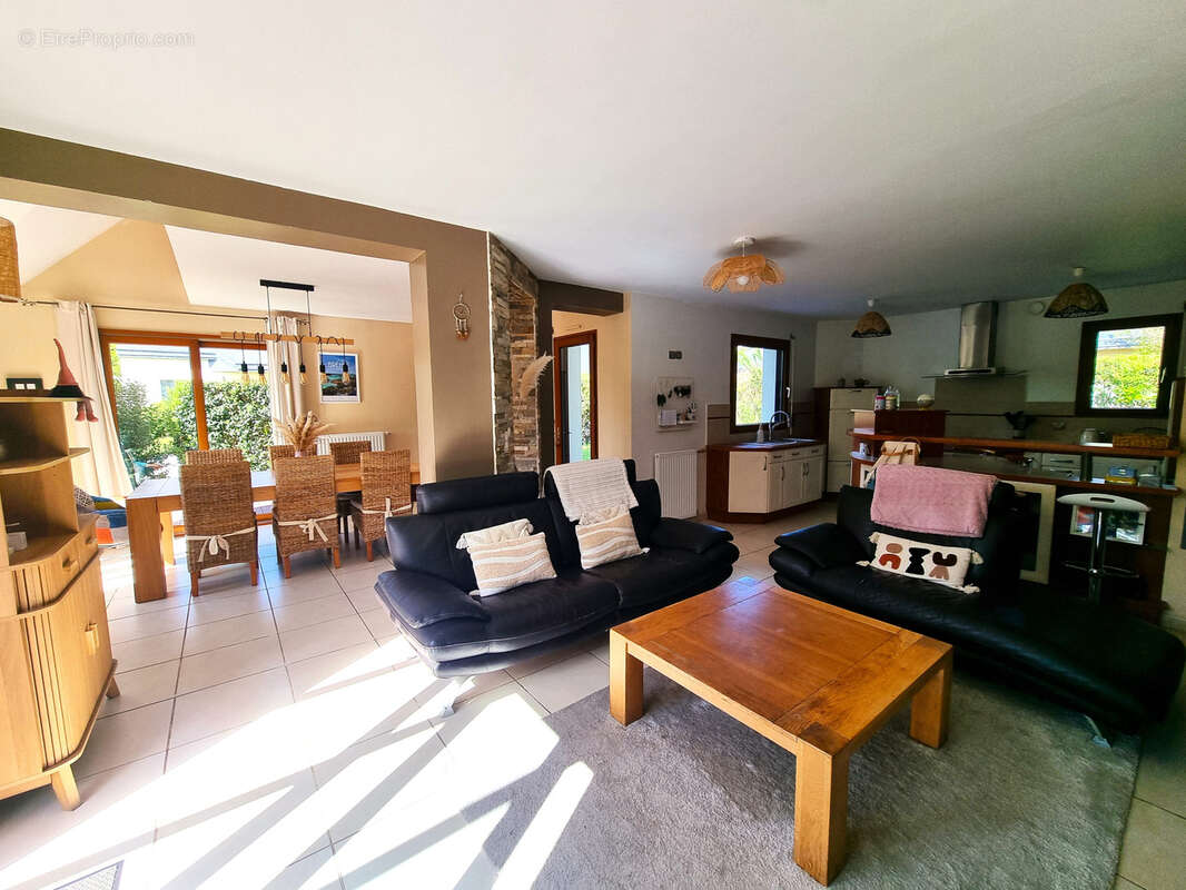 Maison à SAINT-ERBLON