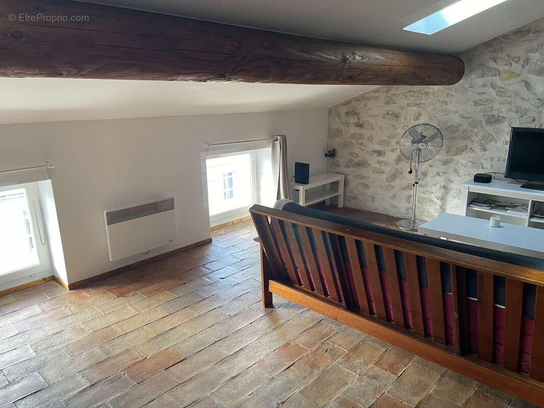 Vaison hyper centre - superbe loft traversant - photo 4