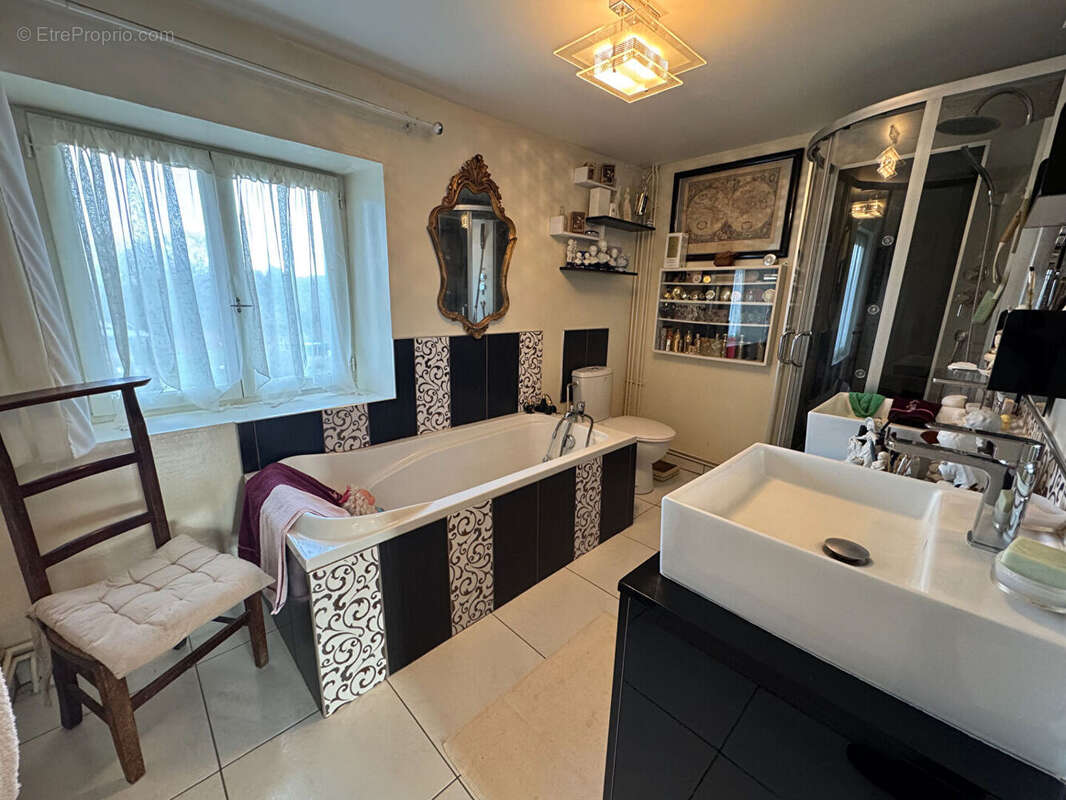 Terrain à AZERABLES