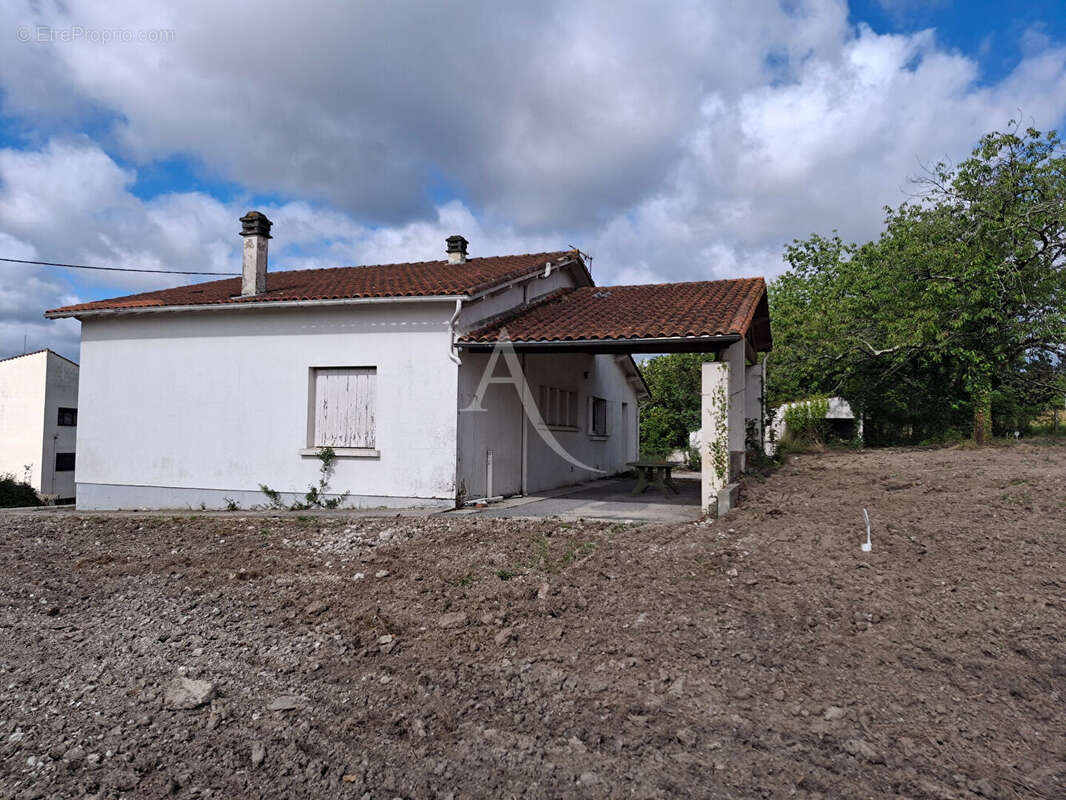 Maison à SAINTES
