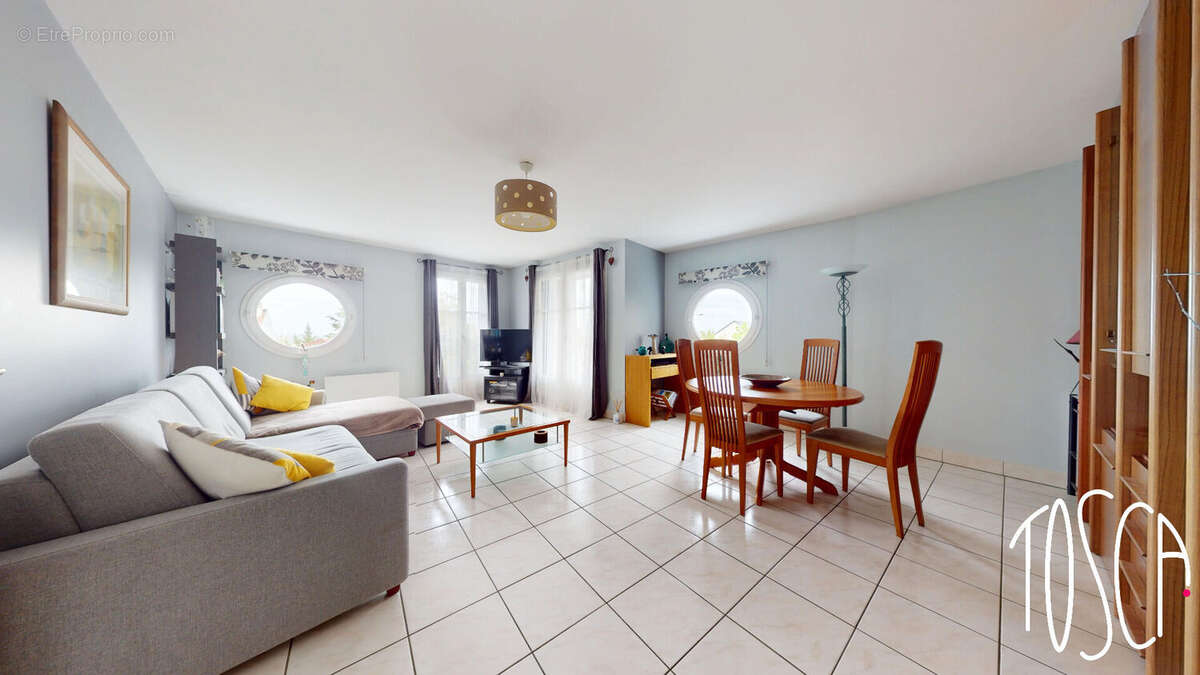 Appartement à THIAIS
