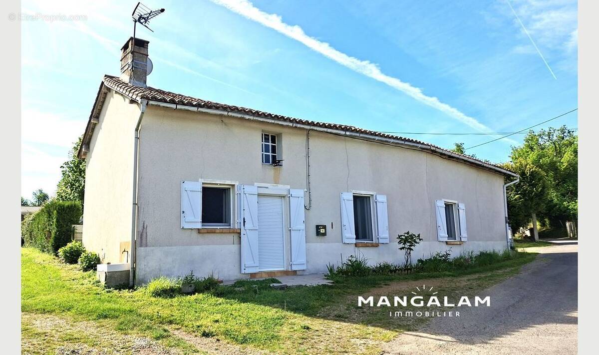 Maison à AVAILLES-LIMOUZINE