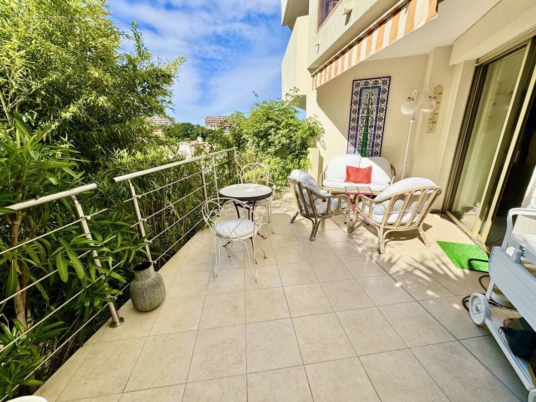 Appartement à LE CANNET