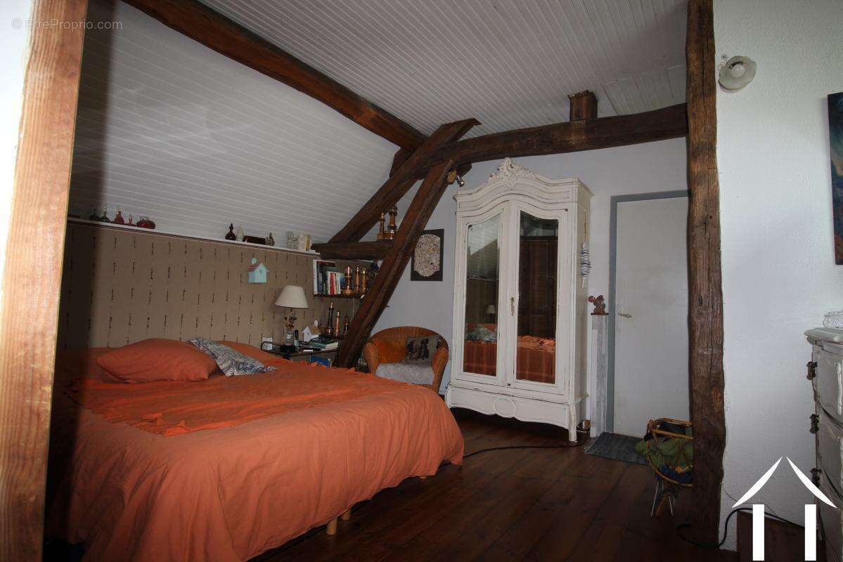 Maison à SAINT-LEGER-LE-PETIT