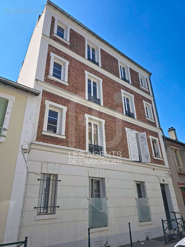Appartement à COLOMBES