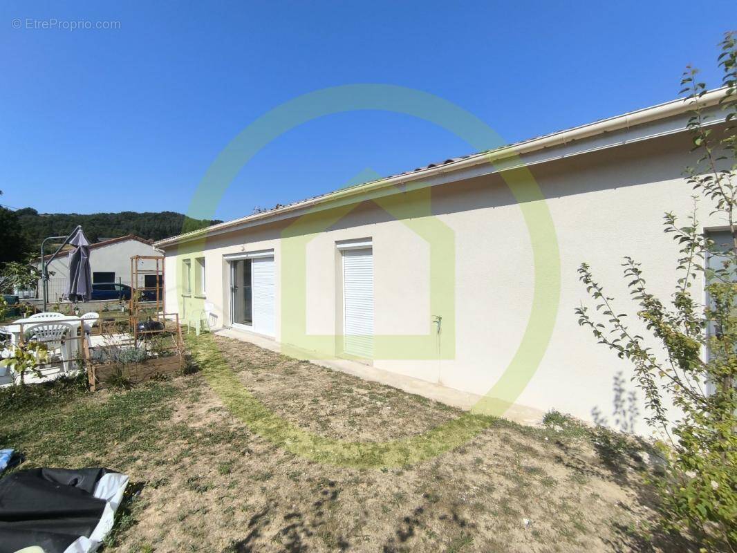 Maison à SAINT-BARTHELEMY-DE-VALS