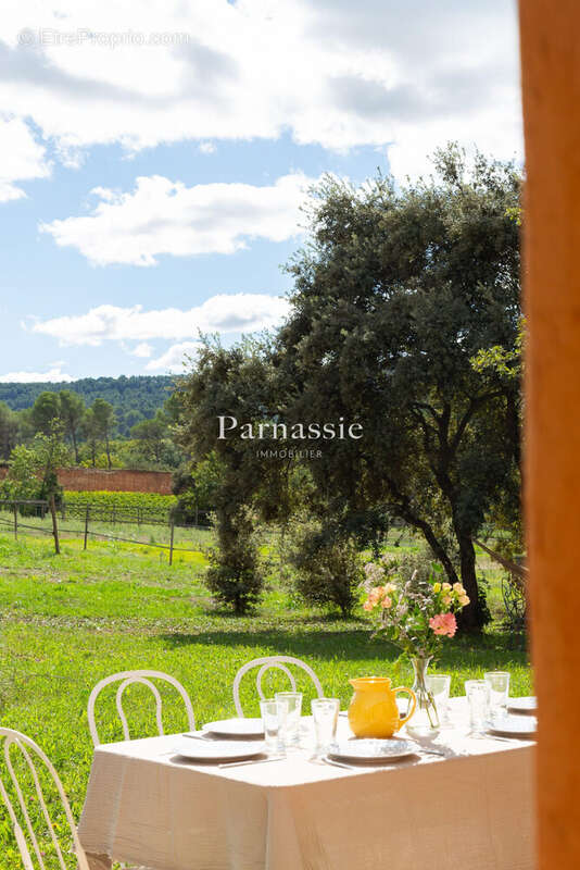 Maison à MEYRARGUES