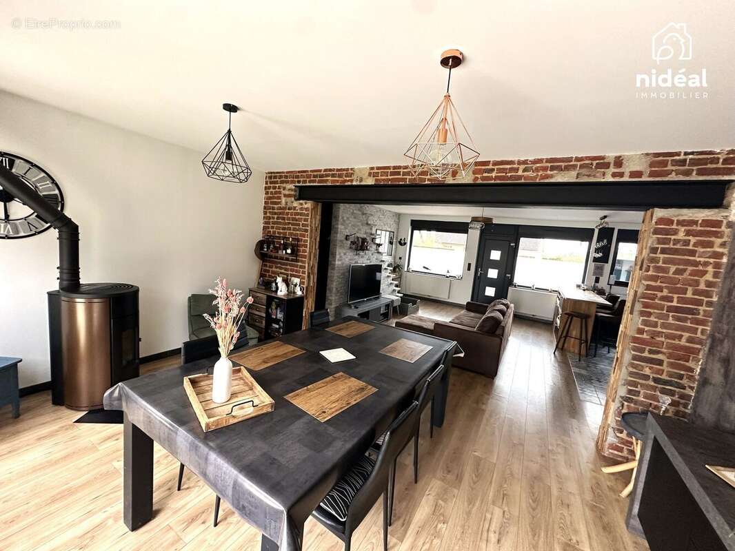Maison 130 m² à Anzin-Saint-Aubin  - photo 6
