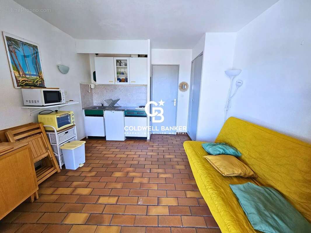 Appartement à SAINT-CYR-SUR-MER