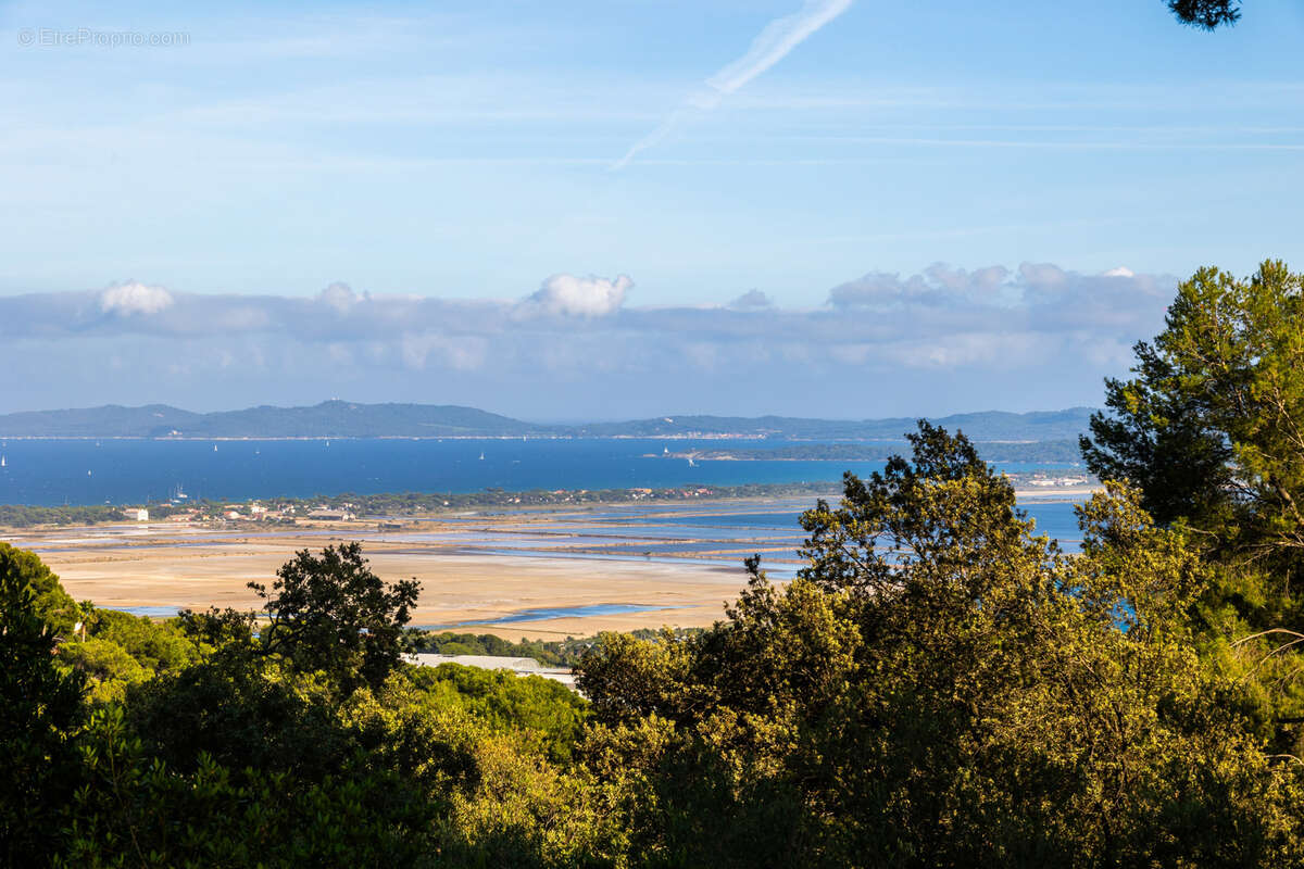 Appartement à HYERES