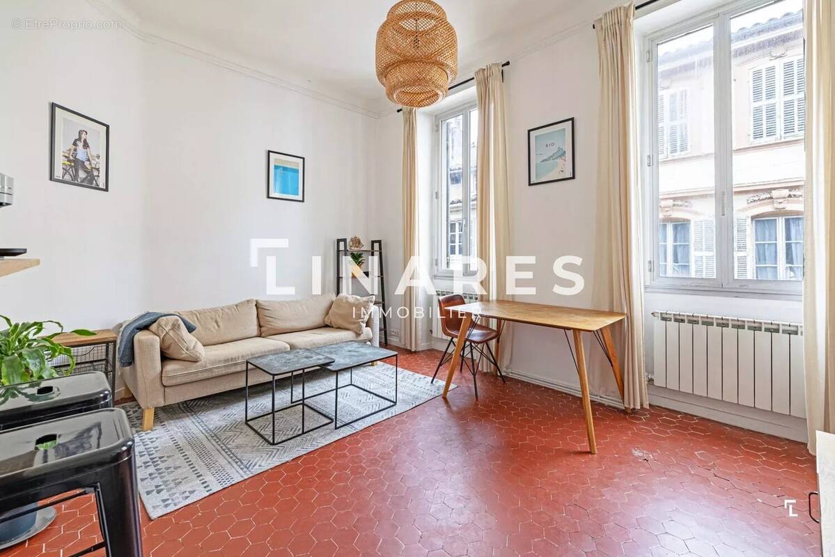 Appartement à MARSEILLE-6E