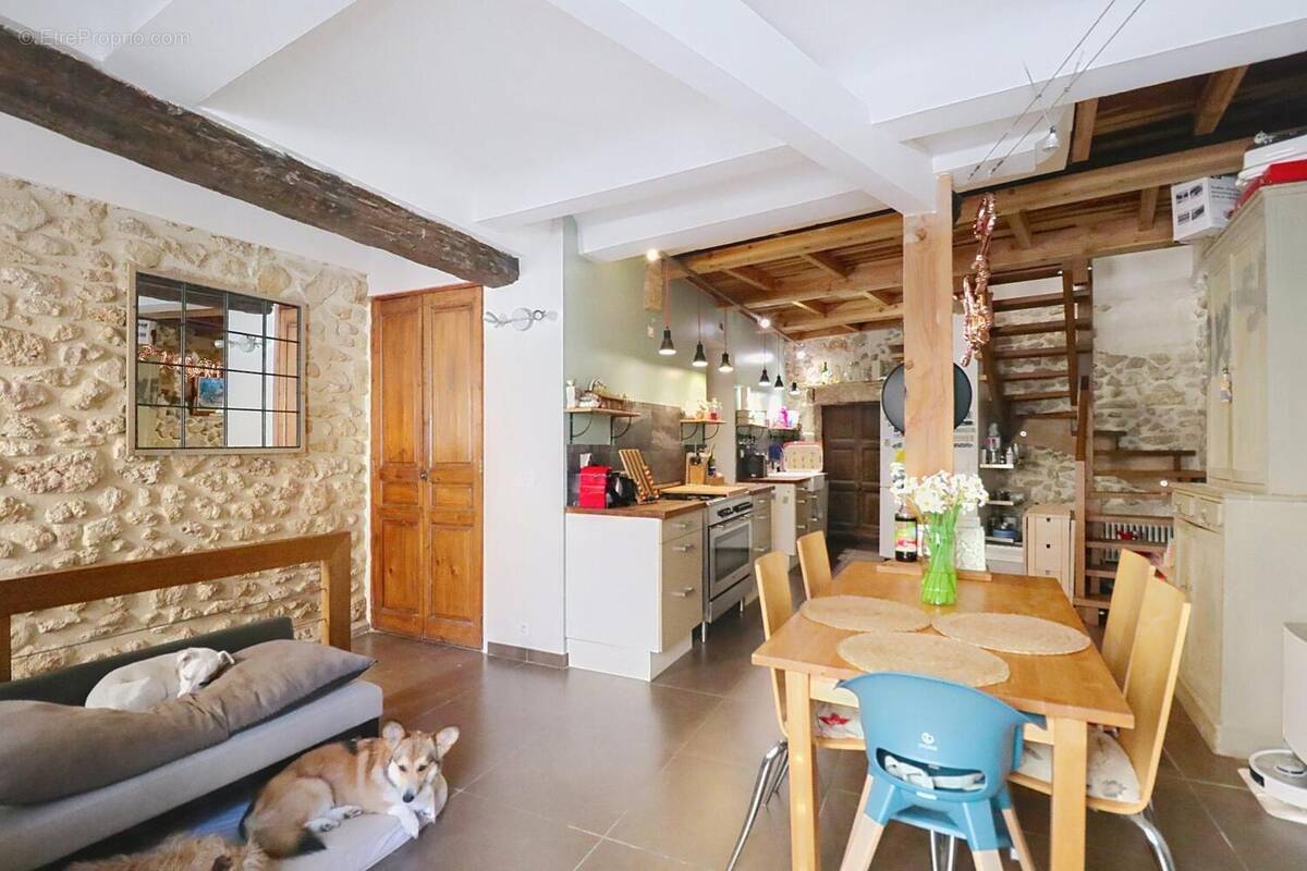 Photo 1 - Maison à ROGNES