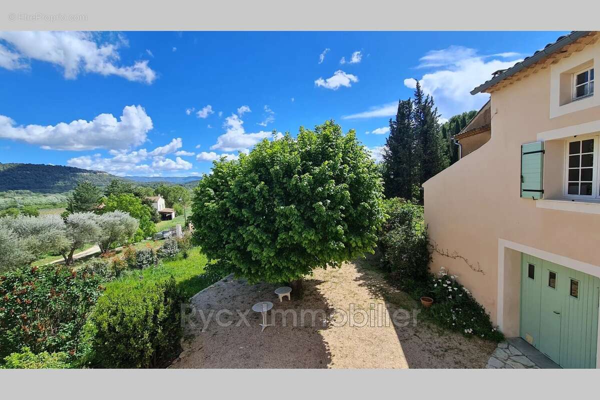 Maison 98 m² à Saint-Saturnin-Les-Apt  - photo 6