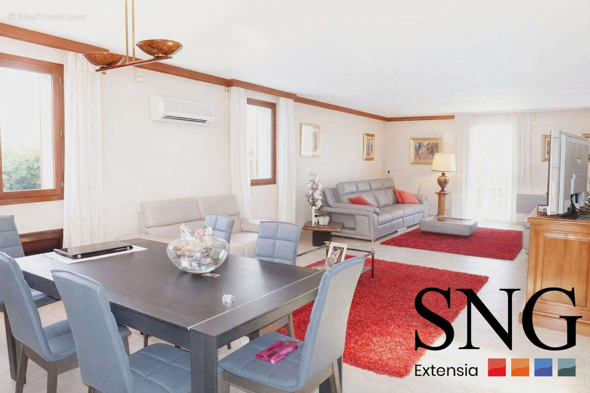 Maison 300 m² à Martigues  - photo 6