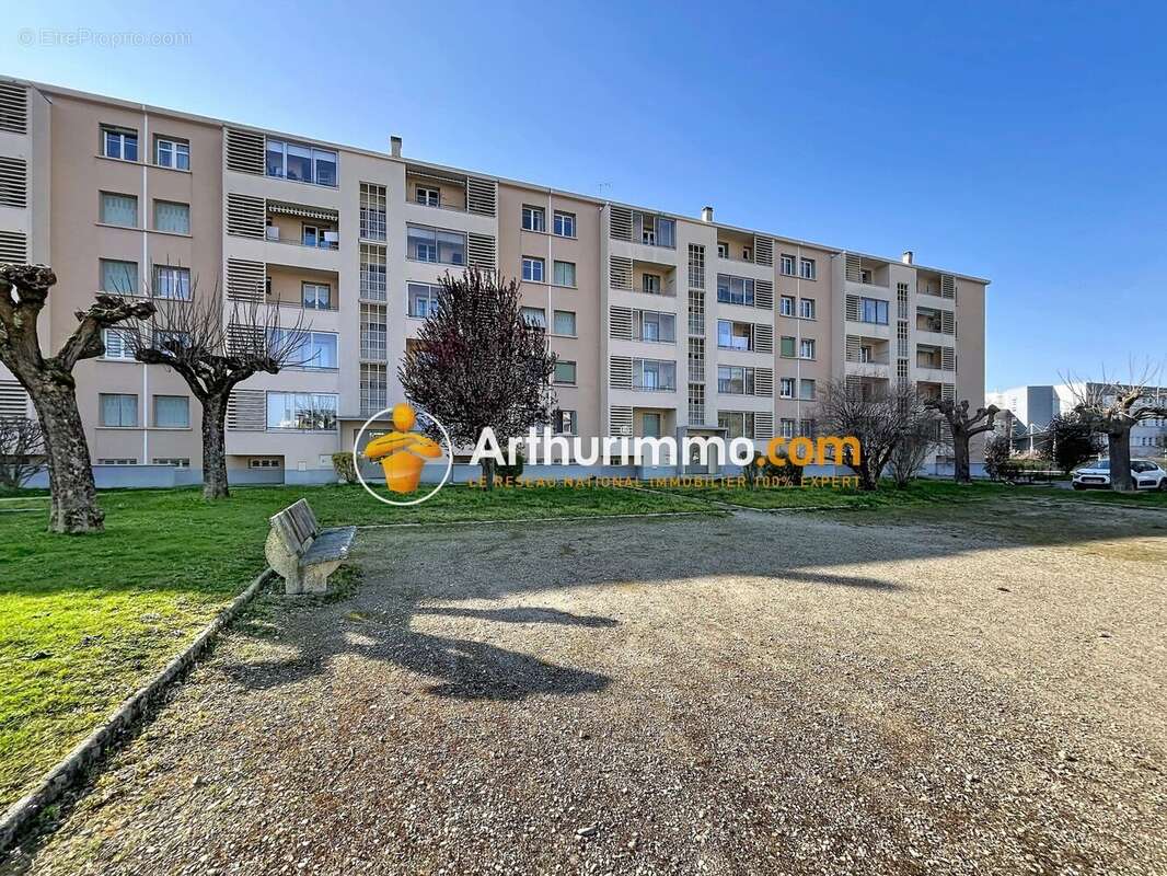 Appartement à BOURGOIN-JALLIEU