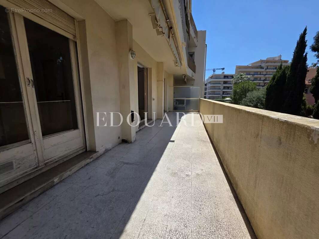 Appartement à ROQUEBRUNE-CAP-MARTIN