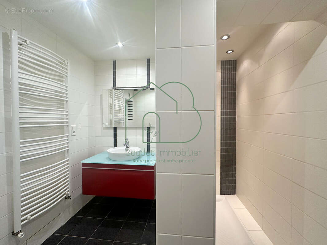 Appartement 79 m² à Decazeville  - photo 6