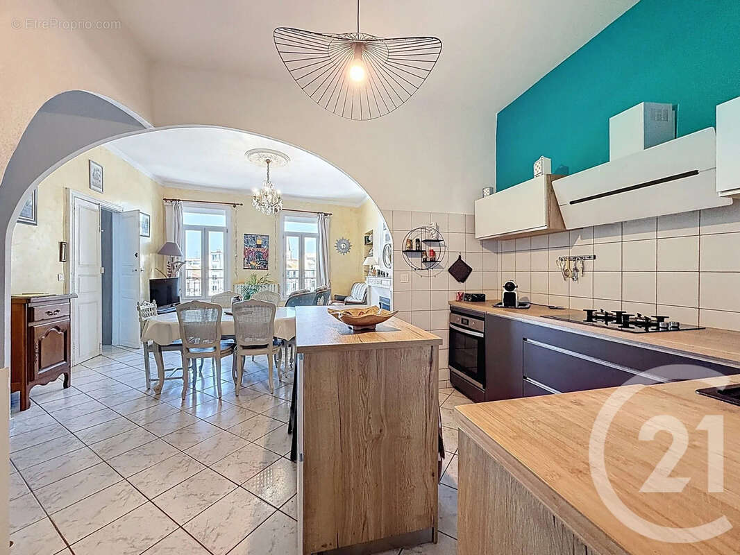 Appartement 97 m² à Sete  - photo 3