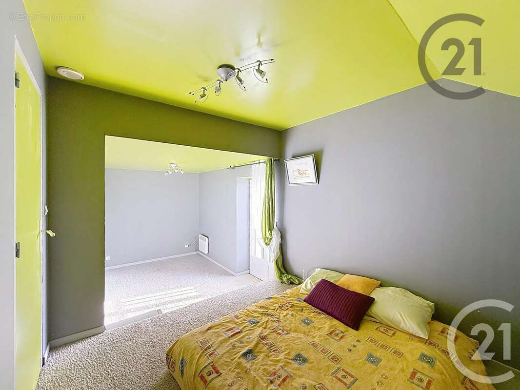 Maison à LES MARETS