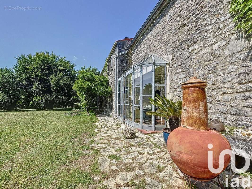 Photo 2 - Maison à ROCHEFORT