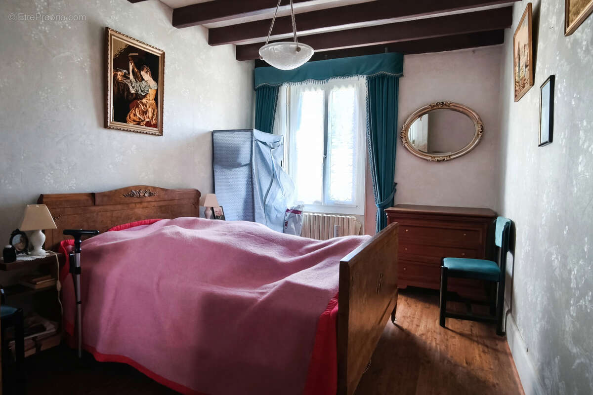 Maison à CHAMPAGNE-LE-SEC